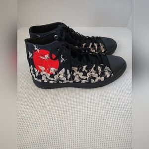 RAAD Shop Black High-Top Sneakers with Red Heart Design Size 9.5